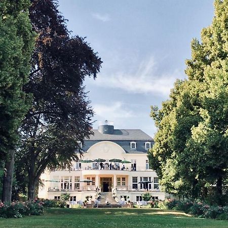Hotel Schloss Teutschenthal Экстерьер фото