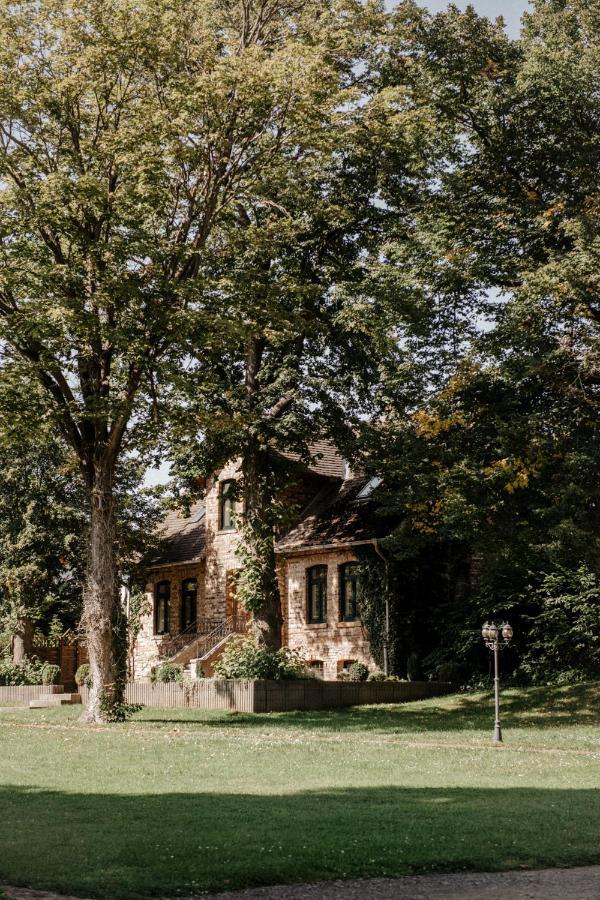 Hotel Schloss Teutschenthal Экстерьер фото