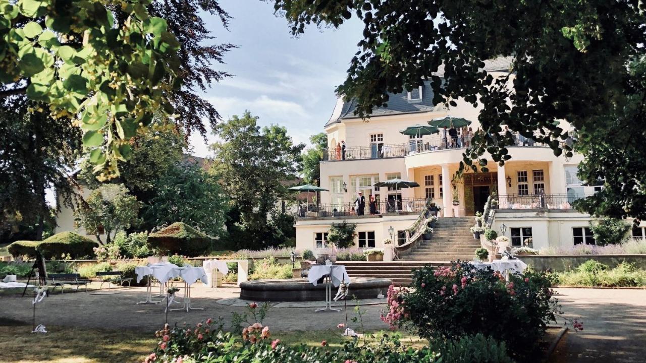 Hotel Schloss Teutschenthal Экстерьер фото